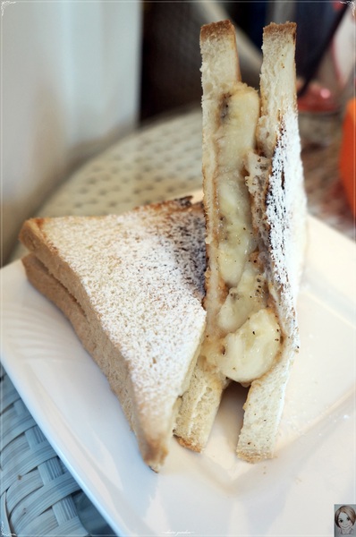 CafeHuHa! 呼哈咖啡：台北 天母 呼哈咖啡~夢幻馬車悠閒度日去