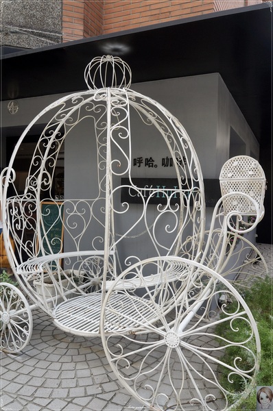 CafeHuHa! 呼哈咖啡：台北 天母 呼哈咖啡~夢幻馬車悠閒度日去