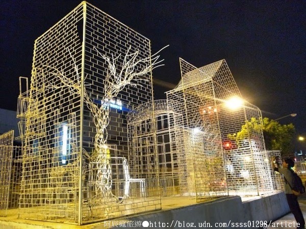 海安路藝術街:【旅行遊記。台南中西區】海安路裝置藝術街。錯誤沒落後的重塑 城市與藝術蹦出新的火花