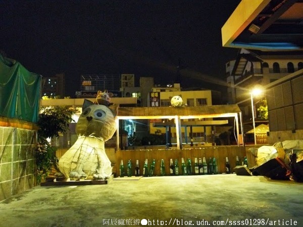 海安路藝術街:【旅行遊記。台南中西區】海安路裝置藝術街。錯誤沒落後的重塑 城市與藝術蹦出新的火花