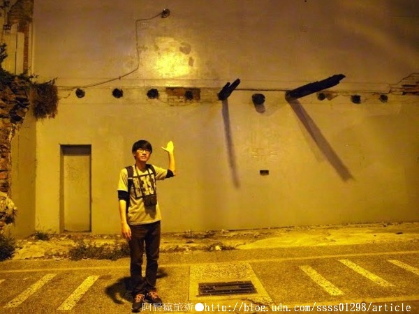 海安路藝術街:【旅行遊記。台南中西區】海安路裝置藝術街。錯誤沒落後的重塑 城市與藝術蹦出新的火花