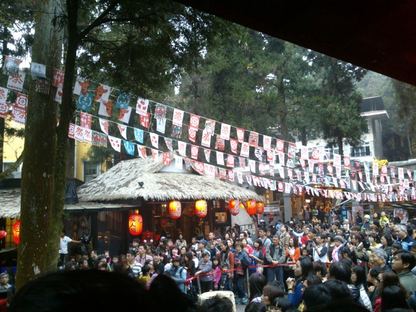 溪頭妖怪村:完整主題、日本味的