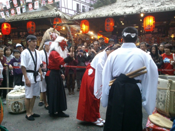 溪頭妖怪村:完整主題、日本味的