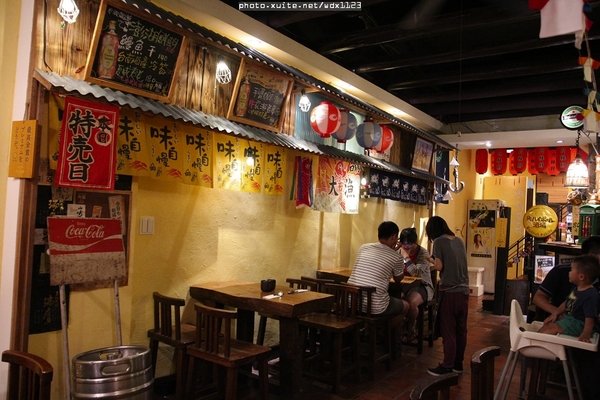 九日味噌燒肉丼專門店：九日味噌燒肉丼專門店❤牛排丼飯、烤餅抓住我的胃了~103.05.28