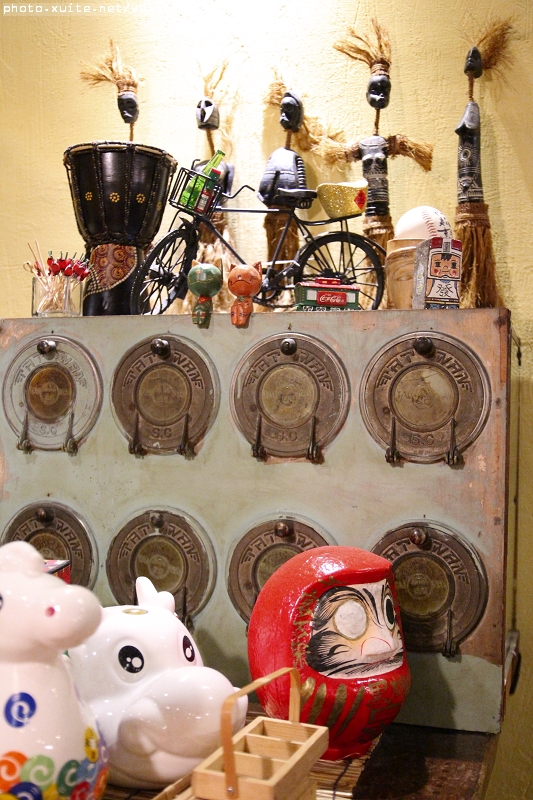 九日味噌燒肉丼專門店：九日味噌燒肉丼專門店❤牛排丼飯、烤餅抓住我的胃了~103.05.28