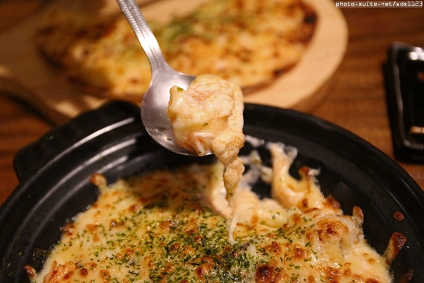 九日味噌燒肉丼專門店：九日味噌燒肉丼專門店❤牛排丼飯、烤餅抓住我的胃了~103.05.28