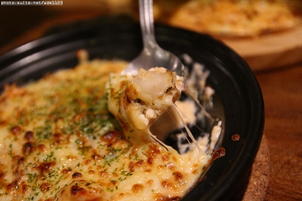 九日味噌燒肉丼專門店：九日味噌燒肉丼專門店❤牛排丼飯、烤餅抓住我的胃了~103.05.28
