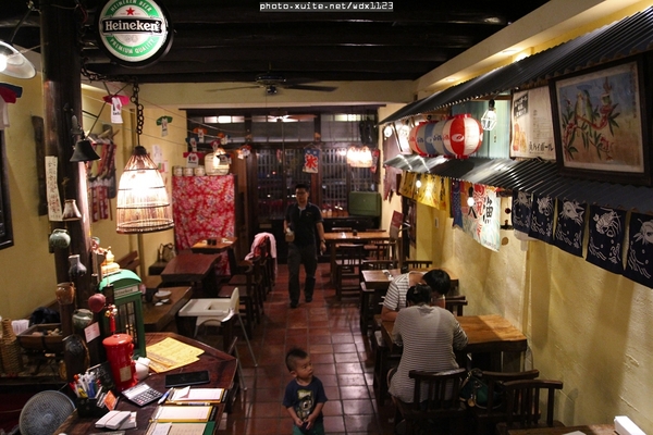 九日味噌燒肉丼專門店：九日味噌燒肉丼專門店❤牛排丼飯、烤餅抓住我的胃了~103.05.28