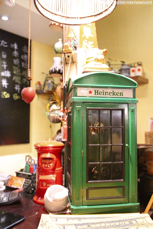 九日味噌燒肉丼專門店：九日味噌燒肉丼專門店❤牛排丼飯、烤餅抓住我的胃了~103.05.28