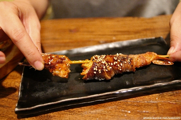 九日味噌燒肉丼專門店：九日味噌燒肉丼專門店❤牛排丼飯、烤餅抓住我的胃了~103.05.28