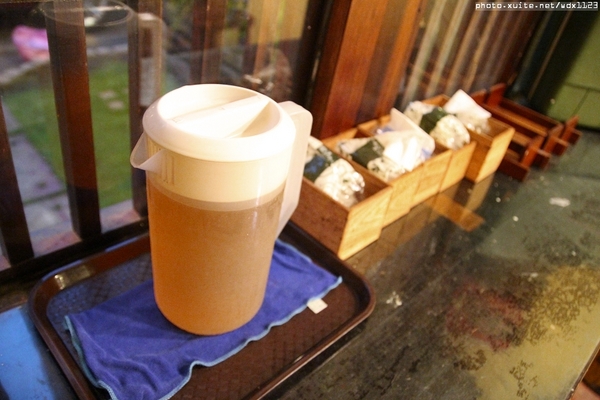 九日味噌燒肉丼專門店：九日味噌燒肉丼專門店❤牛排丼飯、烤餅抓住我的胃了~103.05.28