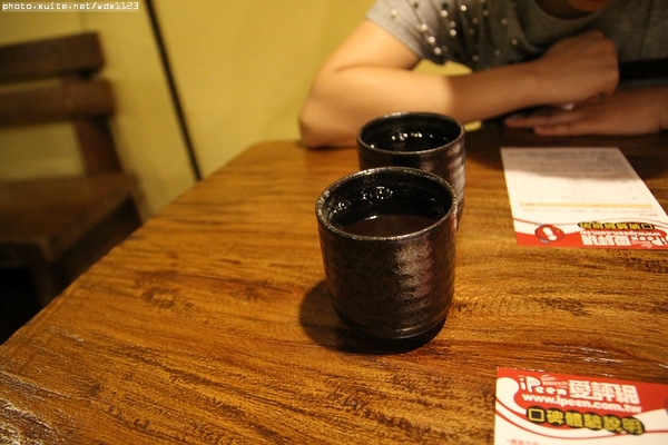 九日味噌燒肉丼專門店：九日味噌燒肉丼專門店❤牛排丼飯、烤餅抓住我的胃了~103.05.28