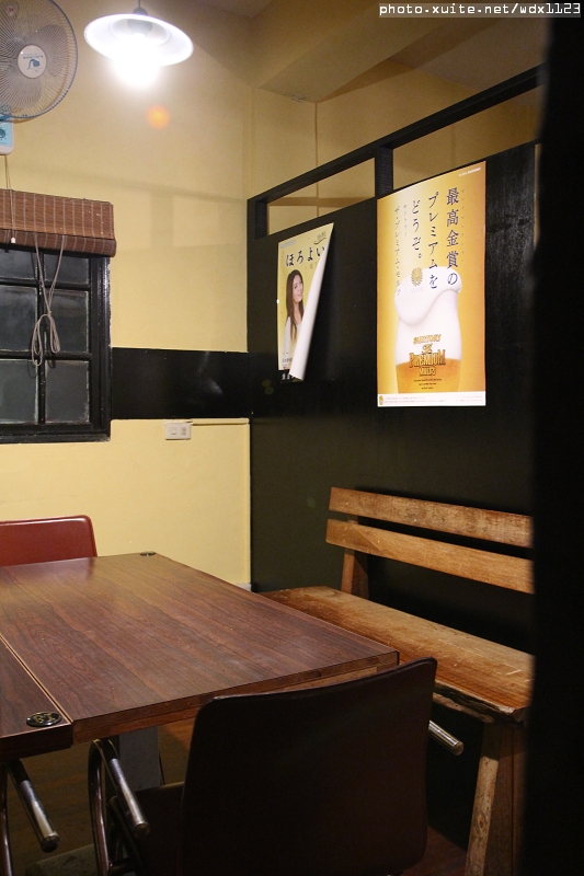 九日味噌燒肉丼專門店：九日味噌燒肉丼專門店❤牛排丼飯、烤餅抓住我的胃了~103.05.28