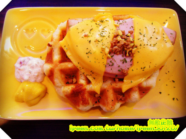 All Pass 歐派 比利時鬆餅：【台南-成大商圈】「超有料」的烈日鬆餅...好吃!《All Pass 歐派 比利時鬆餅》