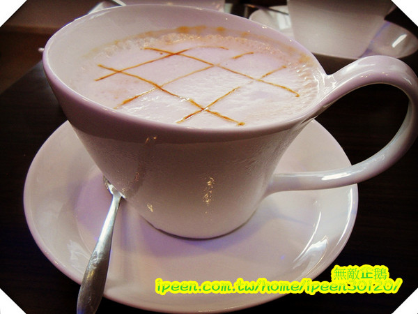 All Pass 歐派 比利時鬆餅：【台南-成大商圈】「超有料」的烈日鬆餅...好吃!《All Pass 歐派 比利時鬆餅》