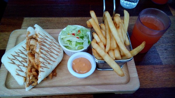 美好年代 Belle Époque(西門店)：【台北萬華．美食 】美好年代西門店 ☆ 超人氣珍珠奶茶鬆餅每一口都吃的到珍珠和奶茶香