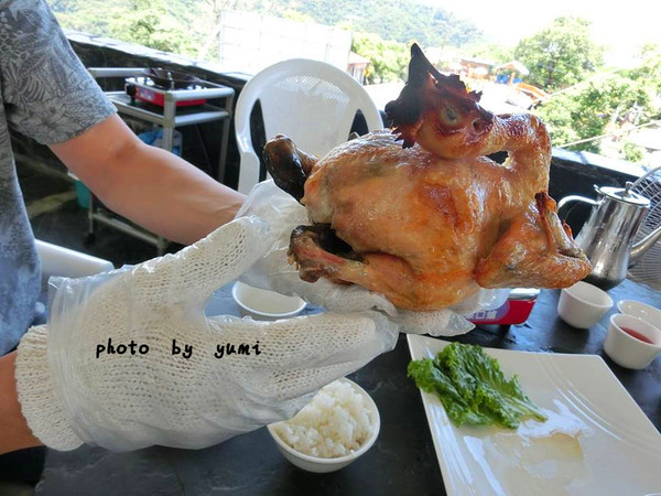 原鄉茶藝土雞城：【邀稿-屏東食記】三地門原住民的在地美食~美味山豬肉、甕仔雞、鴕鳥肉、蜂蛹大餐@原鄉-茶藝土雞城