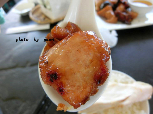 原鄉茶藝土雞城：【邀稿-屏東食記】三地門原住民的在地美食~美味山豬肉、甕仔雞、鴕鳥肉、蜂蛹大餐@原鄉-茶藝土雞城