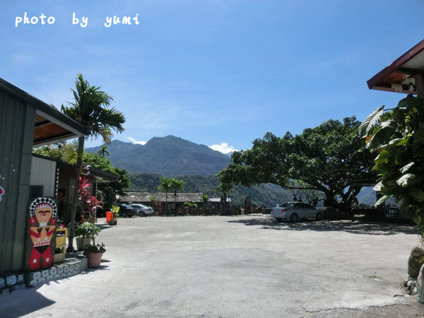 原鄉茶藝土雞城：【邀稿-屏東食記】三地門原住民的在地美食~美味山豬肉、甕仔雞、鴕鳥肉、蜂蛹大餐@原鄉-茶藝土雞城