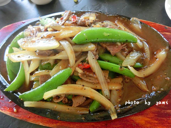 原鄉茶藝土雞城：【邀稿-屏東食記】三地門原住民的在地美食~美味山豬肉、甕仔雞、鴕鳥肉、蜂蛹大餐@原鄉-茶藝土雞城