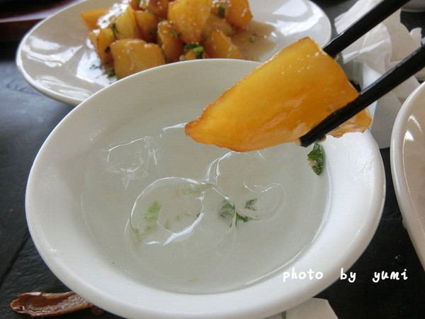 原鄉茶藝土雞城：【邀稿-屏東食記】三地門原住民的在地美食~美味山豬肉、甕仔雞、鴕鳥肉、蜂蛹大餐@原鄉-茶藝土雞城