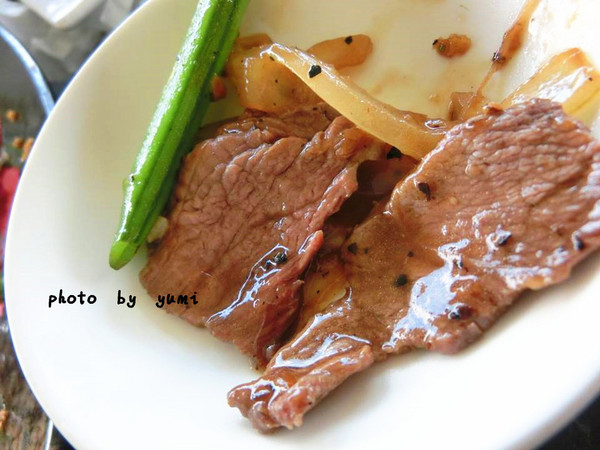 原鄉茶藝土雞城：【邀稿-屏東食記】三地門原住民的在地美食~美味山豬肉、甕仔雞、鴕鳥肉、蜂蛹大餐@原鄉-茶藝土雞城