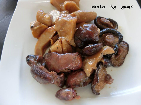 原鄉茶藝土雞城：【邀稿-屏東食記】三地門原住民的在地美食~美味山豬肉、甕仔雞、鴕鳥肉、蜂蛹大餐@原鄉-茶藝土雞城