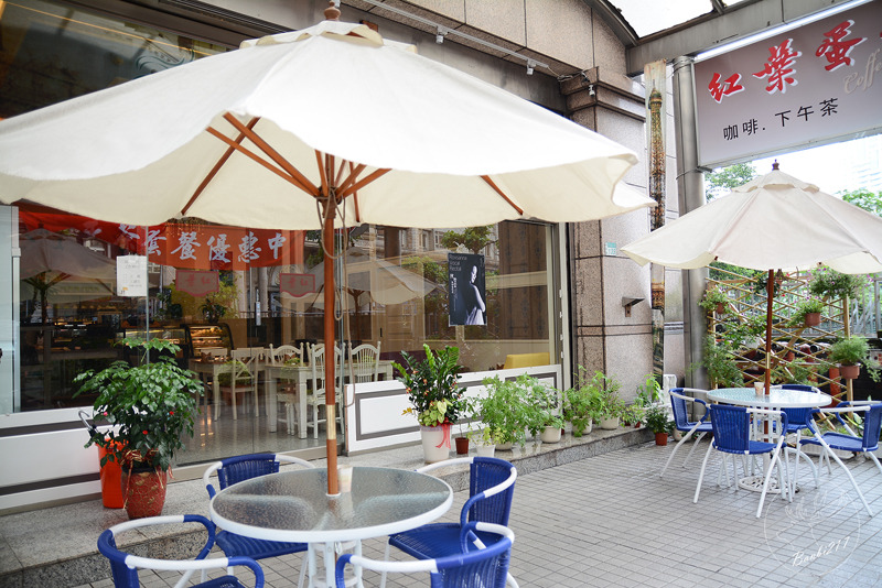 Banbi217 美食旅遊: 紅葉蛋糕中和店.咖啡館.下午茶(近中和德光路與板橋忠孝路)