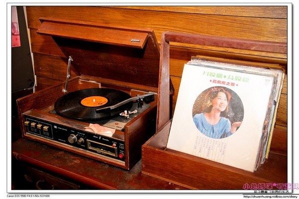 老街懷舊食堂：【美食♥宜蘭】☼ 老街懷舊食堂☼懷舊復古的裝潢，古早味的餐點令人回味無窮♥♥