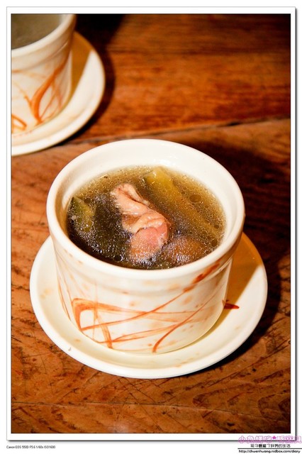 老街懷舊食堂：【美食♥宜蘭】☼ 老街懷舊食堂☼懷舊復古的裝潢，古早味的餐點令人回味無窮♥♥