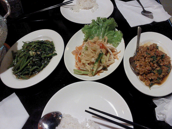 鴻泰興泰味小館：鴻泰興泰味小館-鼓山區文忠路121號