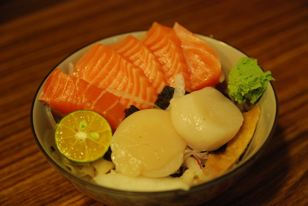 宇澤小舖:<食記> 宇澤小舖 生魚片丼