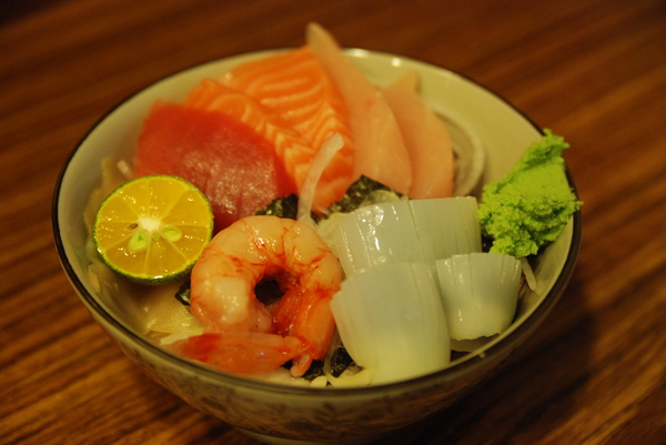 宇澤小舖:<食記> 宇澤小舖 生魚片丼