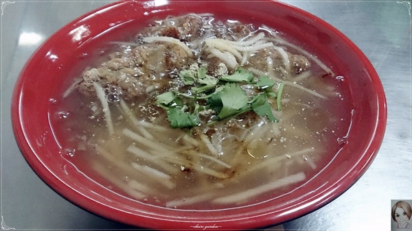 太保赤肉羹：[庶民美食]台北捷運士林站太保赤肉羹~值得推薦的排骨酥米粉