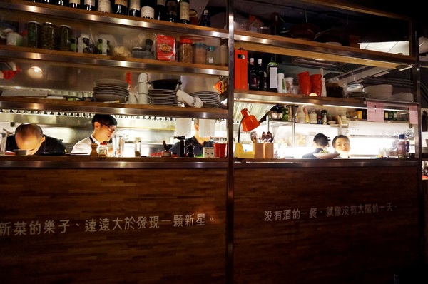 貓下去MEOWVELOUS CAFE：二訪貓下去 : 個性十足的小店~