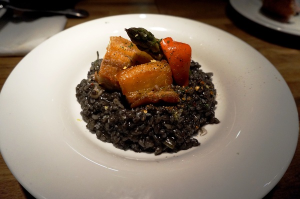 貓下去MEOWVELOUS CAFE：二訪貓下去 : 個性十足的小店~