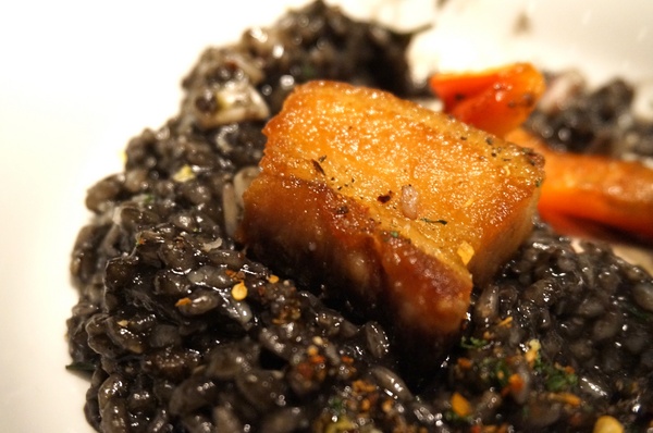 貓下去MEOWVELOUS CAFE：二訪貓下去 : 個性十足的小店~