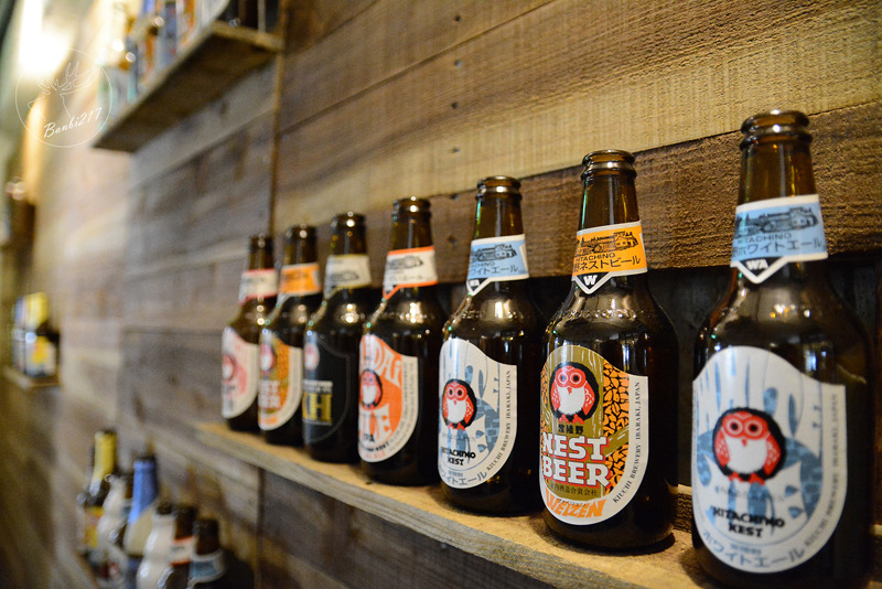 Banbi217 美食旅遊: 穿越九千公里交給你.洗衣咖啡館.台北捷運中山國中站下午茶甜點.工業風.黑胡椒芒果米布丁塔.藍莓塔