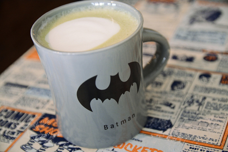 Banbi217 美食旅遊: 穿越九千公里交給你.洗衣咖啡館.台北捷運中山國中站下午茶甜點.工業風.黑胡椒芒果米布丁塔.藍莓塔