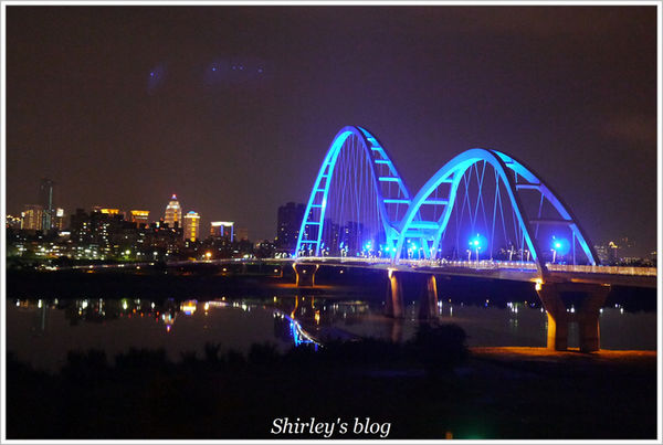 新月橋：新月橋