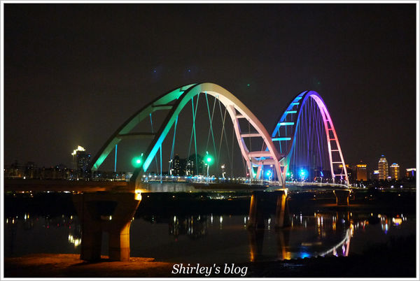 新月橋：新月橋