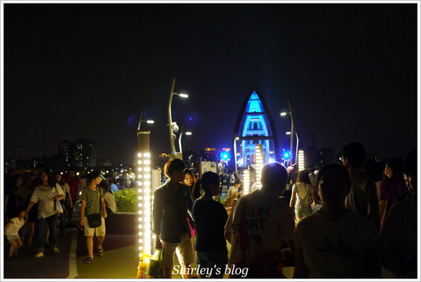 新月橋：新月橋