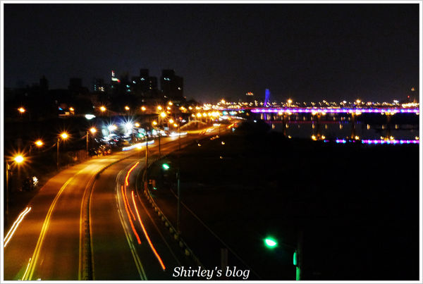 新月橋：新月橋