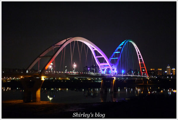 新月橋：新月橋