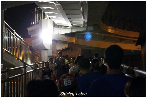 新月橋：新月橋