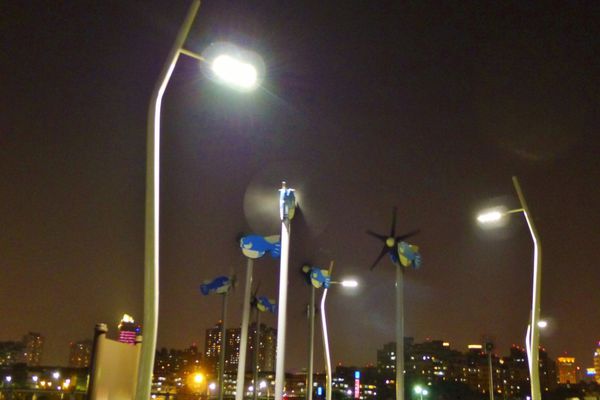 新月橋：新莊-越夜越美麗之璀璨新月橋