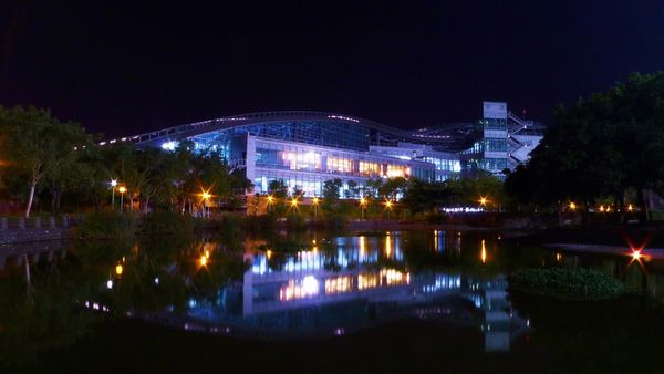 新月橋：新莊-越夜越美麗之璀璨新月橋