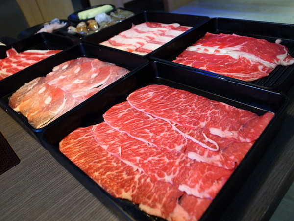 文岩文岩燒蜀辣鴛鴦鍋:<新北|板橋>超高CP值優質吃到飽火鍋~文岩文岩燒蜀辣鴛鴦鍋(邀約)