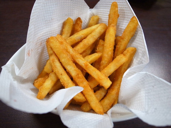 鐵牛原味碳烤牛排：<新北|板橋>嚴選美國CHOICE等級牛肉~平價牛排佼佼者~鐵牛原味碳烤牛排(邀約)