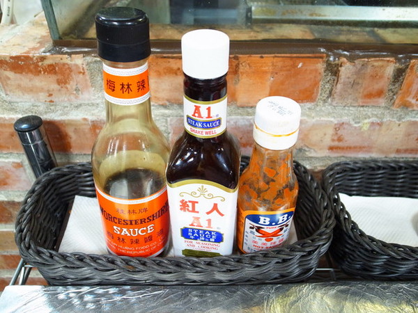 鐵牛原味碳烤牛排：<新北|板橋>嚴選美國CHOICE等級牛肉~平價牛排佼佼者~鐵牛原味碳烤牛排(邀約)